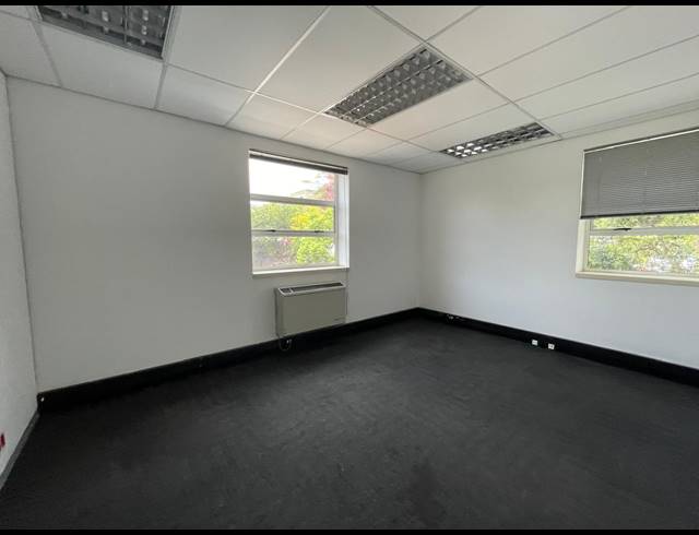 210M² OFFICE TO LET IN BRYANSTON